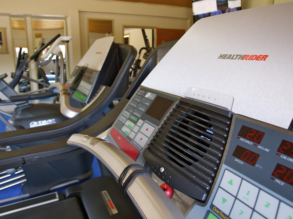 Ypc Fitness & Accomodations Invermere Szoba fotó
