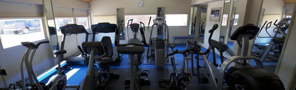 Ypc Fitness & Accomodations Invermere Szoba fotó