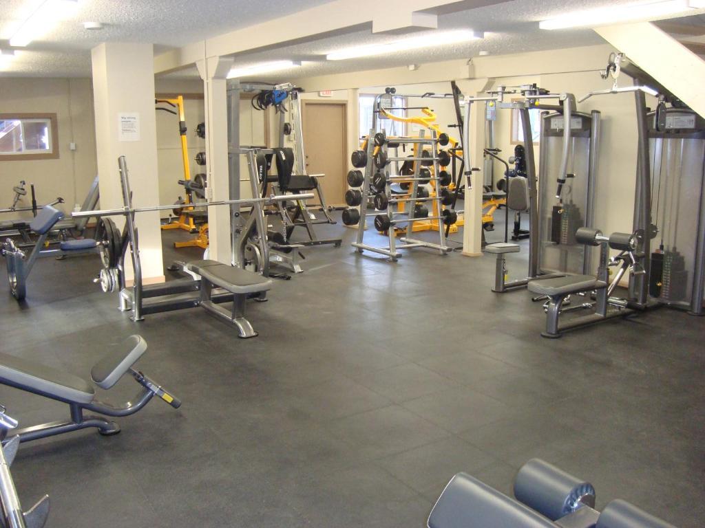 Ypc Fitness & Accomodations Invermere Kültér fotó
