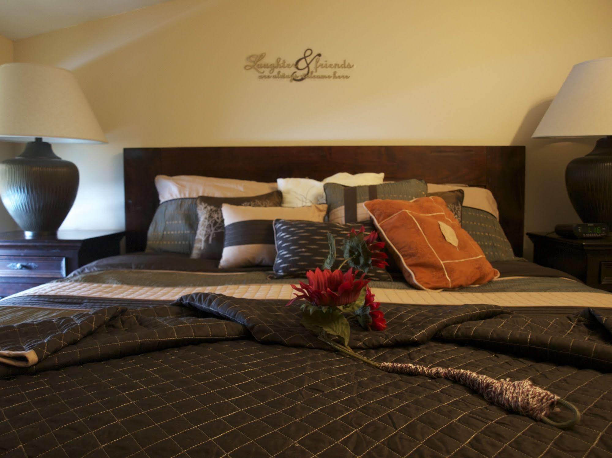Ypc Fitness & Accomodations Invermere Kültér fotó