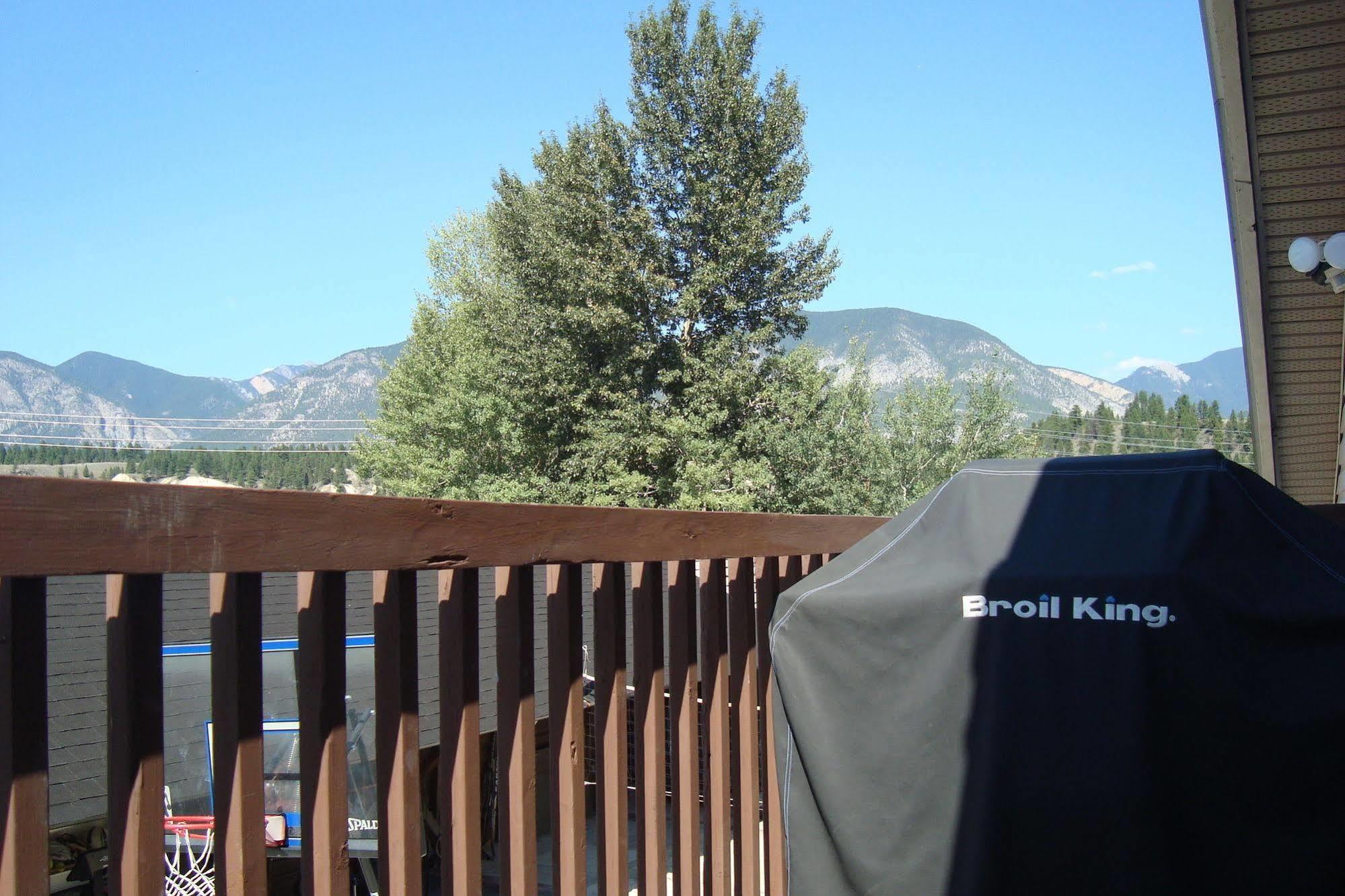 Ypc Fitness & Accomodations Invermere Kültér fotó